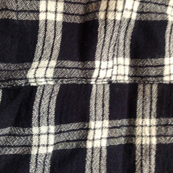 Plaid Crop Button Down - Picture 4 of 5